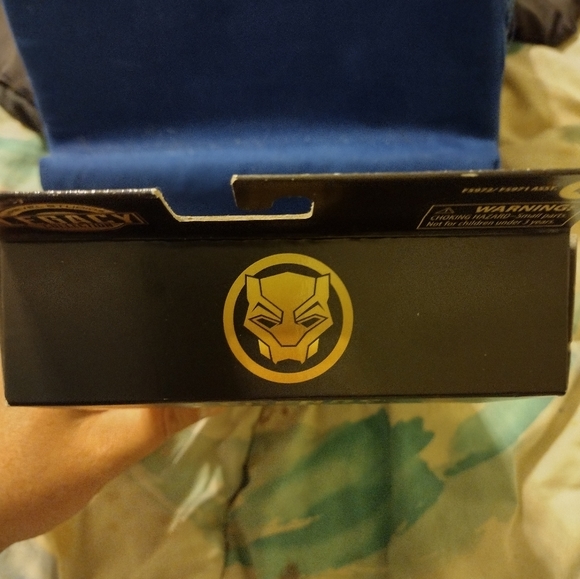 Marvel Legacy Collection Legends Series Black Panther - Picture 5 of 6